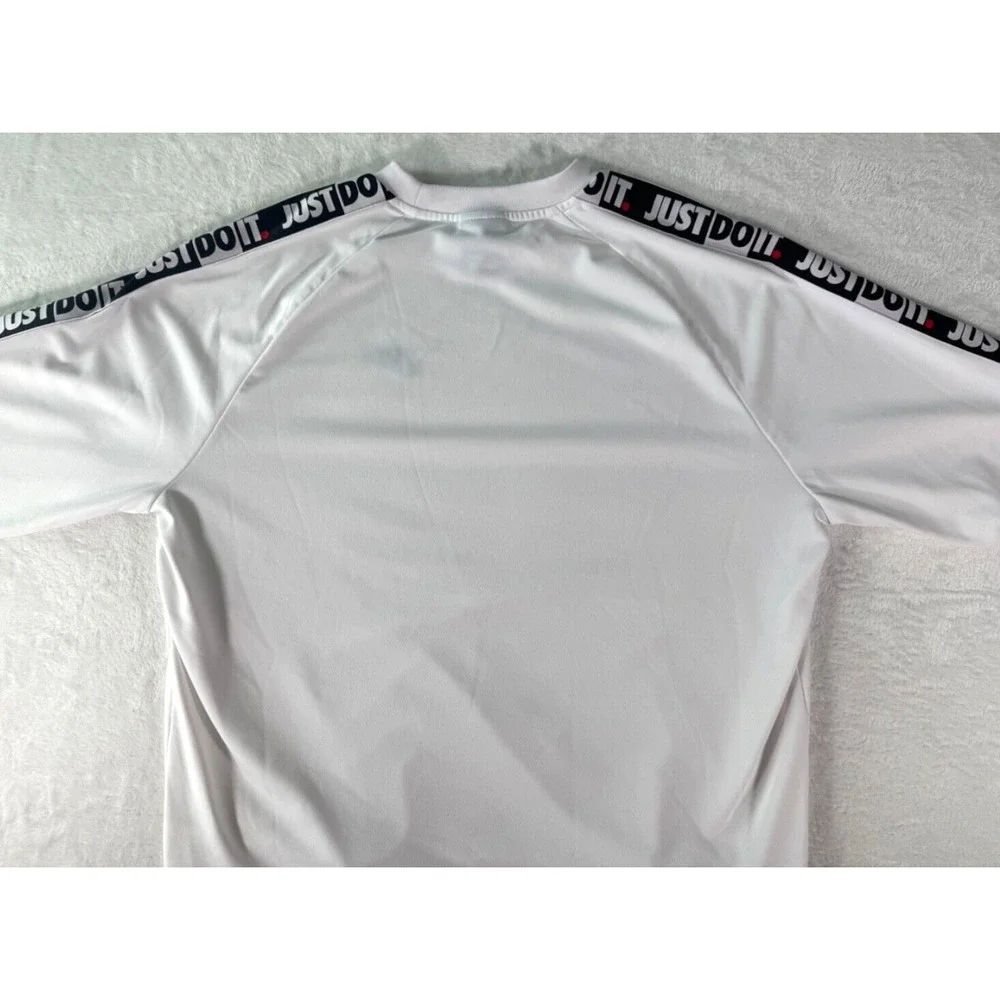 Nike Sportswear Swoosh Just Do It Script Size‎ L Crewneck Sweatshirt CJ4793-100